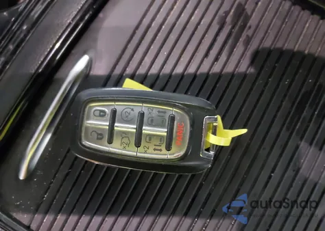 2021 Chrysler Pacifica Limited Awd from USA, damaged, VIN 2C4RC3GG9MR536685